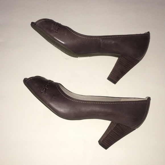 Ecco Peek-A-Boo Toe Heels - Picture 7 of 7